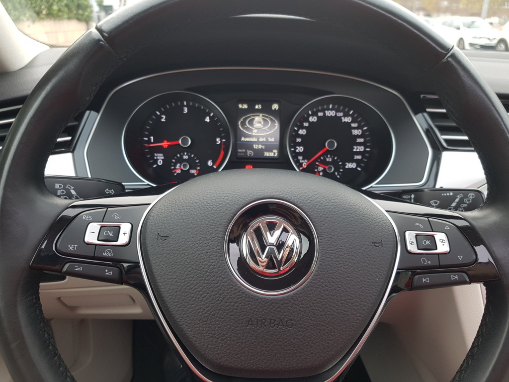 MIDCar coches ocasión Madrid Volkswagen Passat 2.0Tdi 150Cv BMT Variant Advance